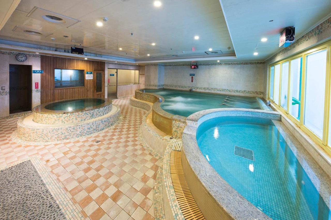 Formosan Naruwan Hotel T'ai-tung Eksteriør bilde The swimming pool